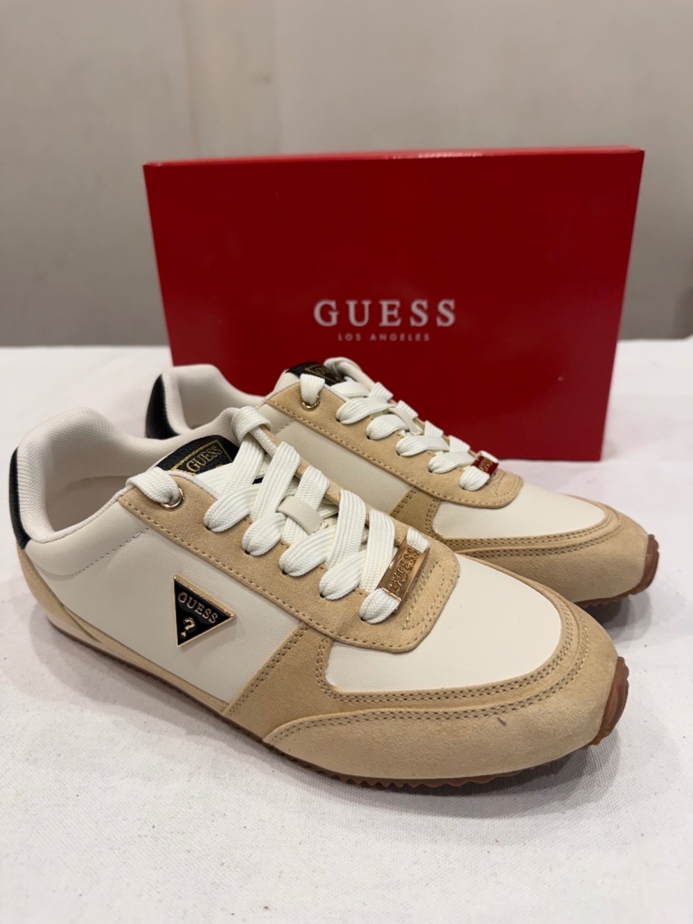 Guess Women Hazlett2 Sneaker Color Light Natural